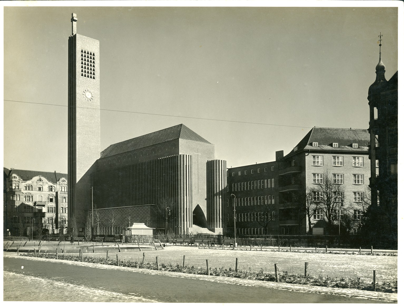 כנסיית הקהילה האוונגליסטית הוהנצולרנפלאץ בברלין