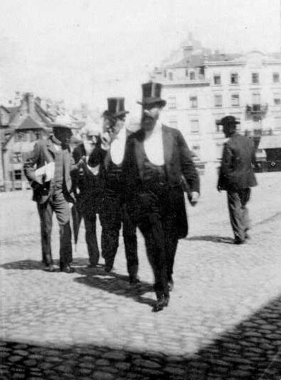 Herzl on his way to the Congress building, Basel