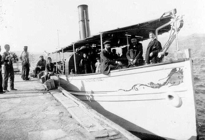 הרצל על סיפונה של ספינת טיולים בקושטא