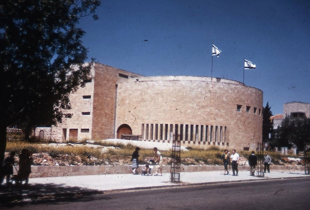 בית הכנסת ישרון, תחילת שנות ה־50 (משוער)