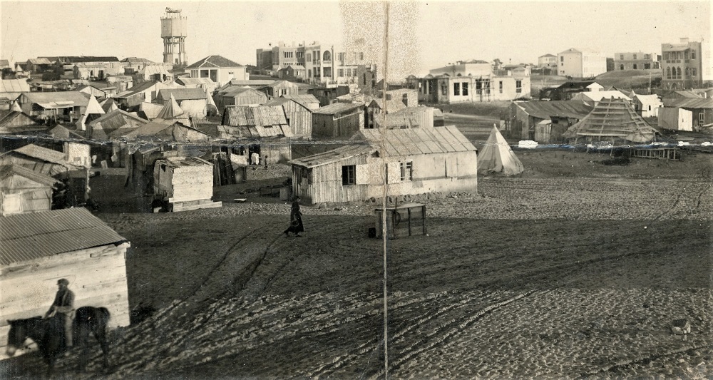 שכונת פחונים באזור רחוב בלפור, שנות ה-20 (PHA519-246p)