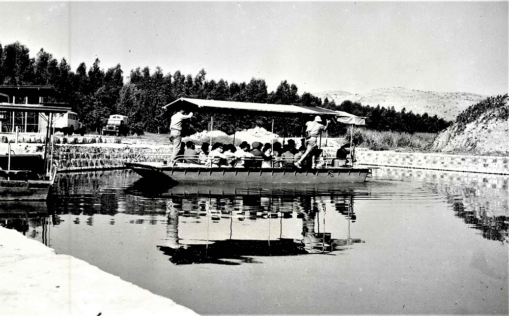 שיט על אגם החולה (KKL5\6788-4p)