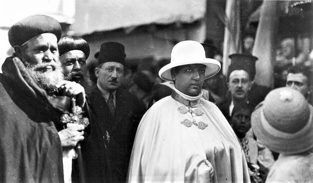 קיסרית חבש ופמלייתה בביקורה הראשון בארץ ישראל ב-1933. (PHO\1355165)