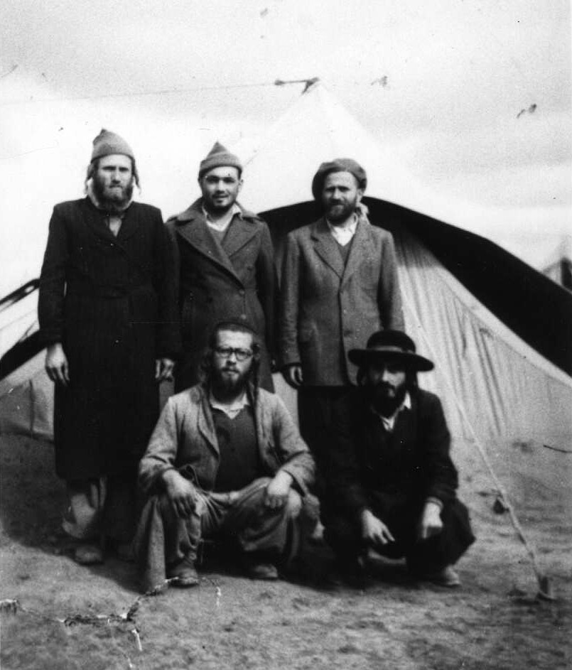 במחנה שבויים בעבר הירדן: מגיני הרובע היהודי, 1948.