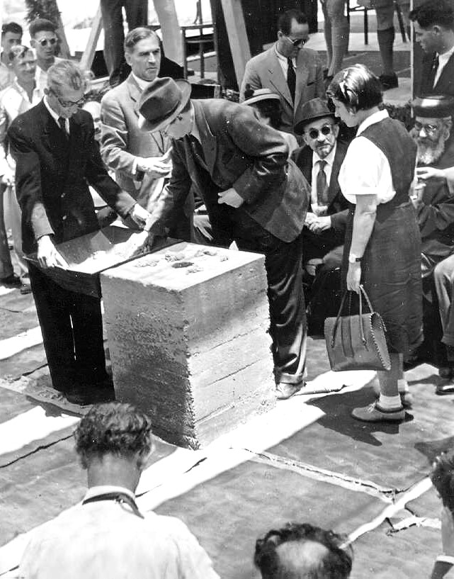 הנחת אבן הפינה להרחבת מכון זיו והסבתו למכון על שם חיים ויצמן, 3.6.1946