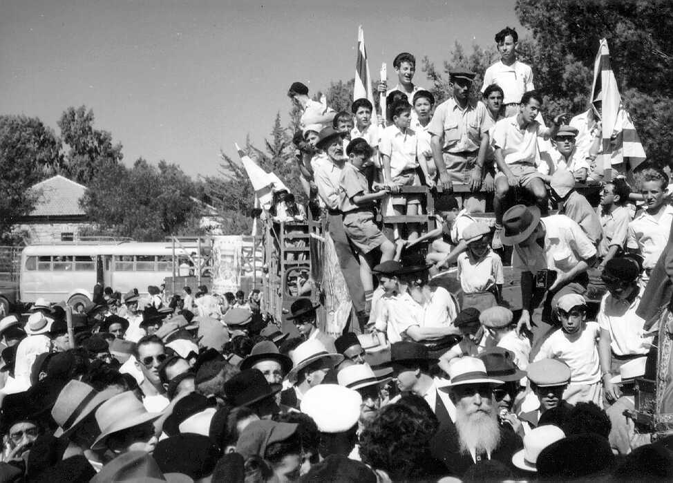 המון המשתתפים ב"הקהל" בירושלים, 1952 (PHG\1014652)​