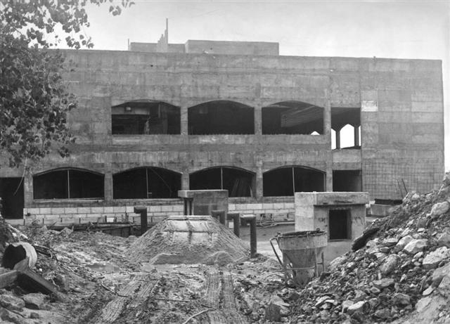 בניית המבנה החדש של הארכיון, 1985