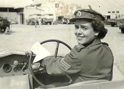 תמונה של לאה זיידמן עליה מבוססת הכרזה, 1944