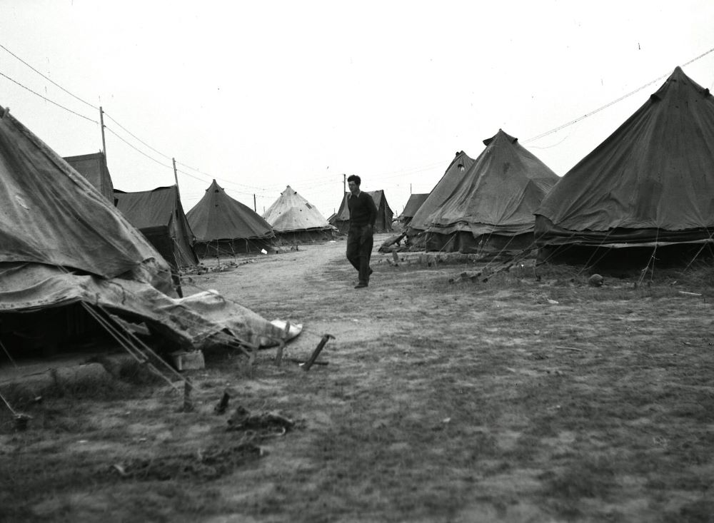 אוהלי המגורים בקיבוץ כיסופים, ינואר 1953, צלם: פריץ שלזינגר (NSC\107997)